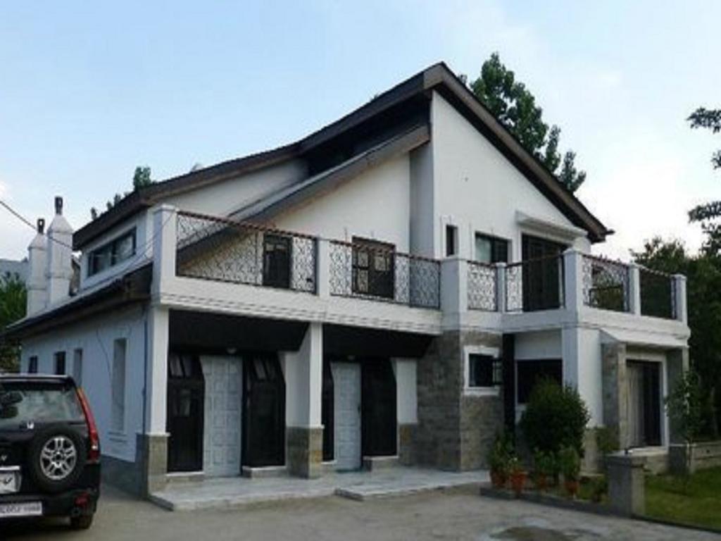 Jeelani Guest House Srīnagar Exterior foto